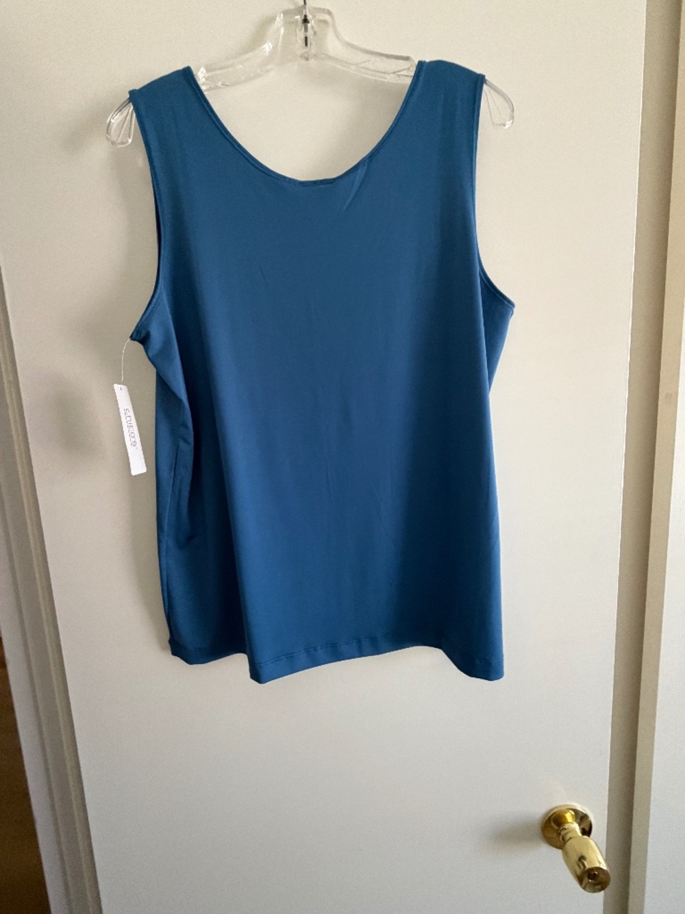 NWT Chico’s Microfiber Timeless Tank – Ocean Blue Size: 3 (equivalent to XL)